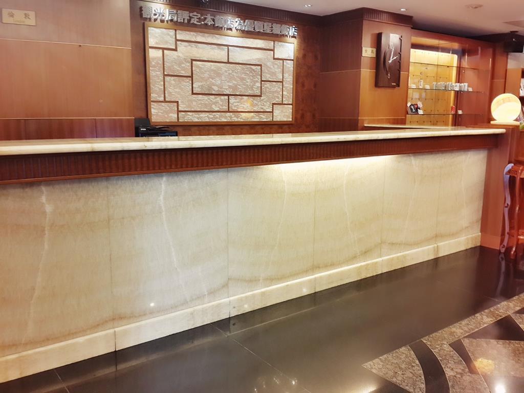 Jing Jing Holiday Hotel Kaohsiung Exterior foto